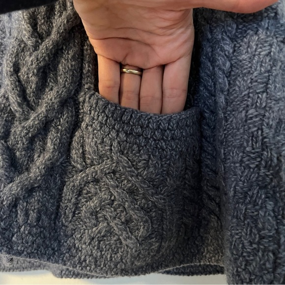 Authentic Irish Aran Merino Wool Cable Knit Sweater Vest Slate Blue Cozy Pockets - Picture 9 of 10
